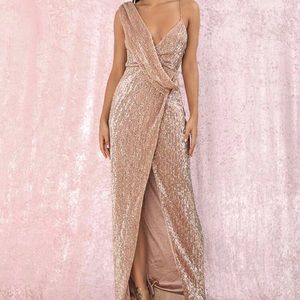 Drapes Twist Dress